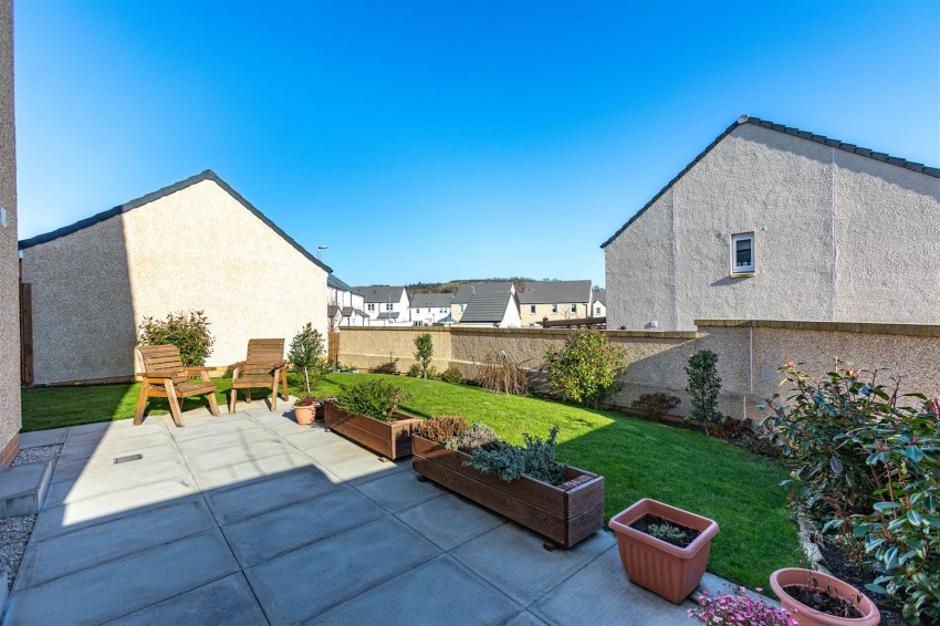 Images for 14 Knoll Park Place, Galashiels