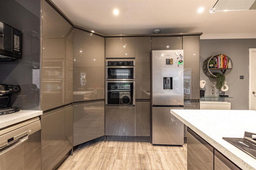 Images for 2 Kingsknowe Gardens, Galashiels
