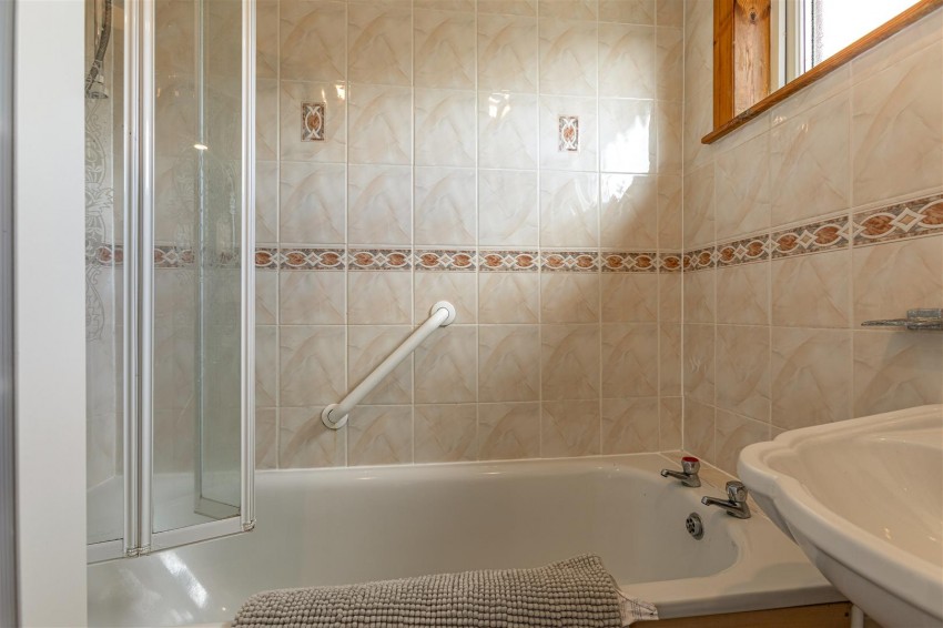 Images for 21 Balnakiel Terrace, Galashiels
