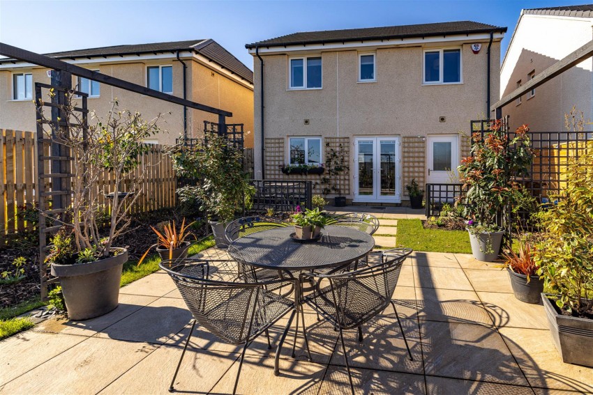 Images for 43 Smeaton Gardens, Whitecraig