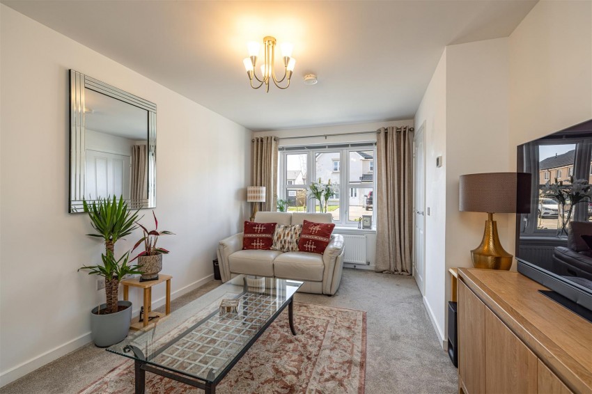 Images for 43 Smeaton Gardens, Whitecraig