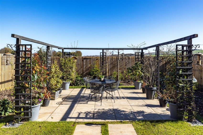Images for 43 Smeaton Gardens, Whitecraig