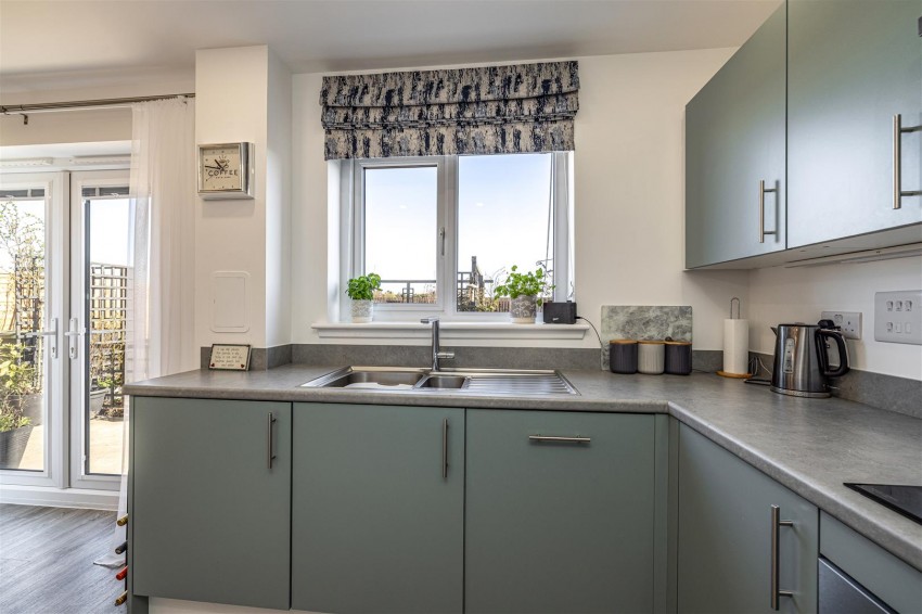 Images for 43 Smeaton Gardens, Whitecraig