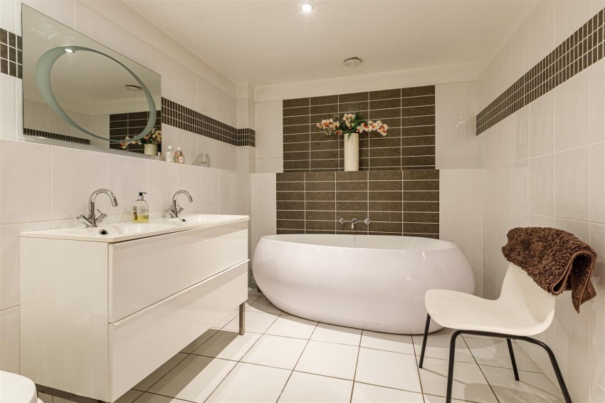 Images for 57 Galashiels Road, Stow, Galashiels