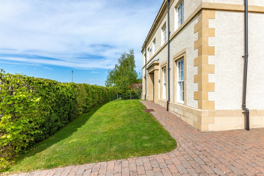 Images for 33 Bowmont Court, Heiton, Kelso