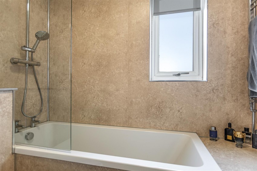 Images for 54 Sydenham Court, Kelso