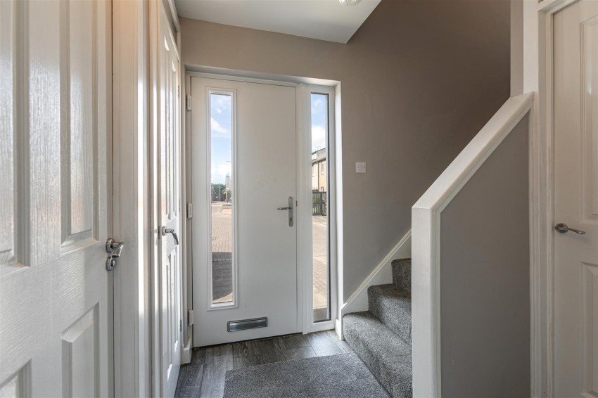 Images for 54 Sydenham Court, Kelso