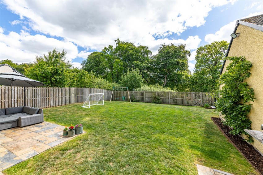 Images for 41 Knoll Park, Galashiels