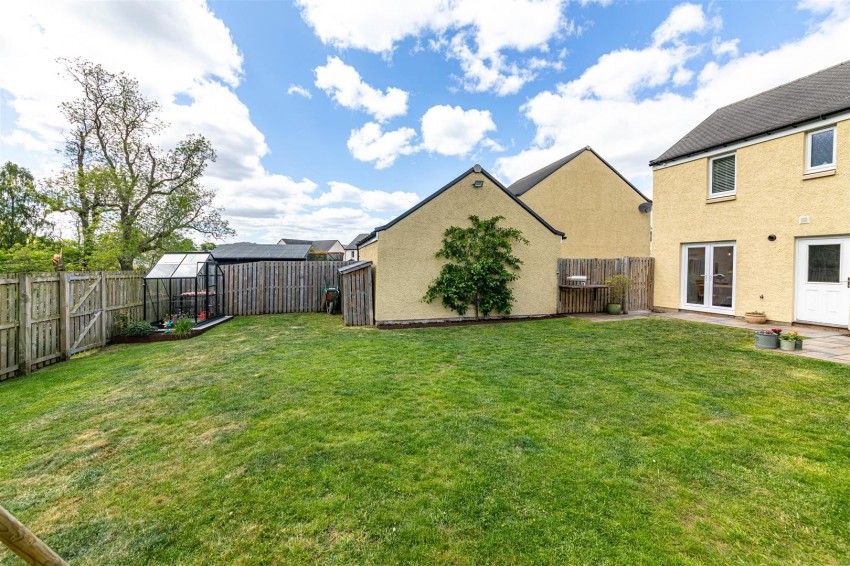 Images for 41 Knoll Park, Galashiels