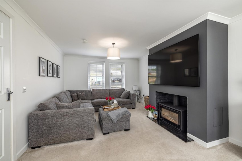 Images for 41 Knoll Park, Galashiels