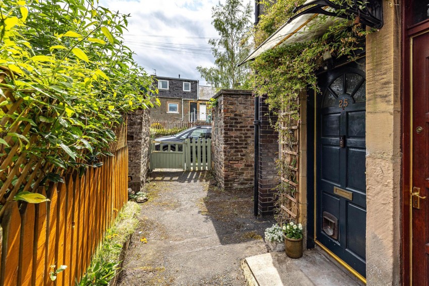 Images for 25 Douglas Street, Galashiels