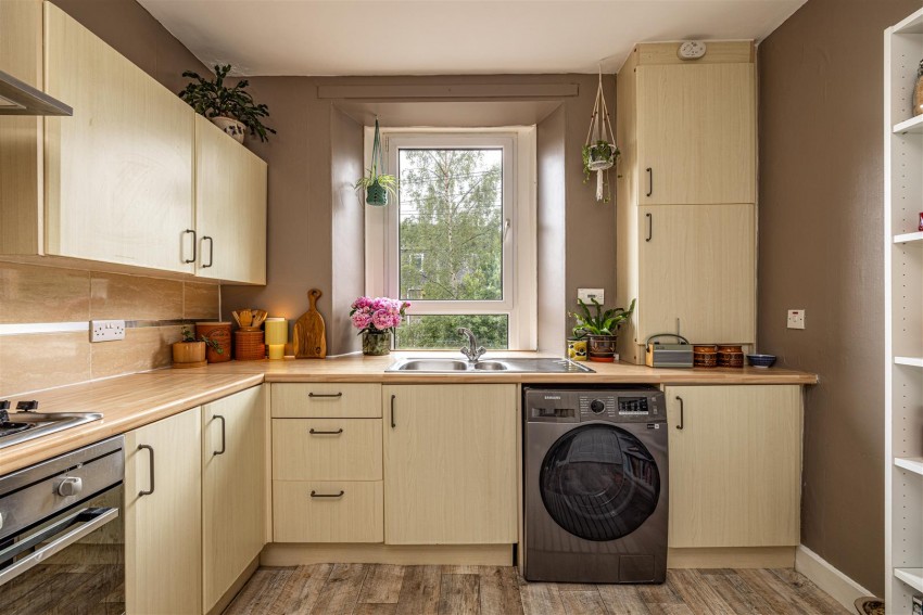 Images for 25 Douglas Street, Galashiels