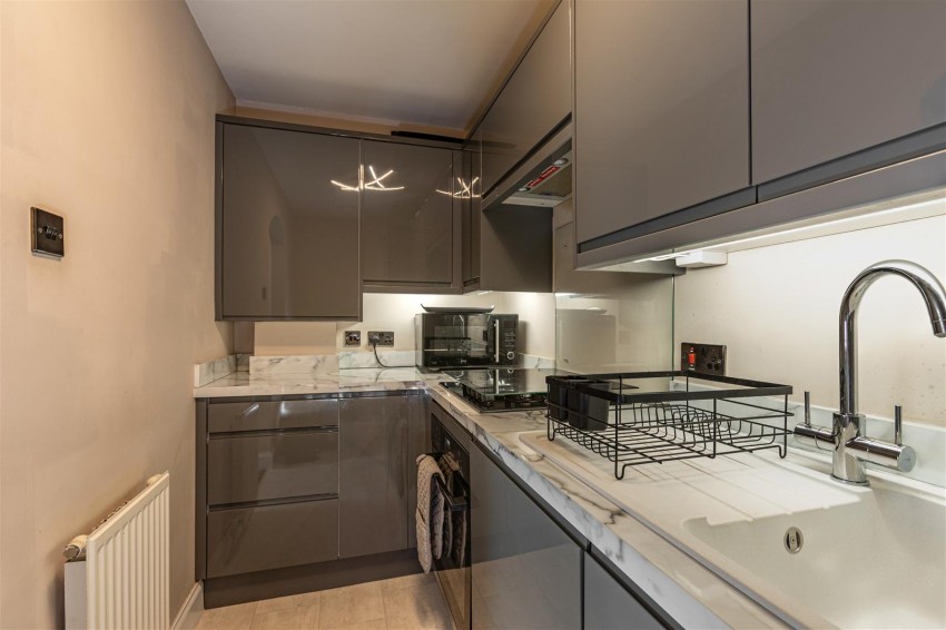 Images for 27 Hall Street, Galashiels