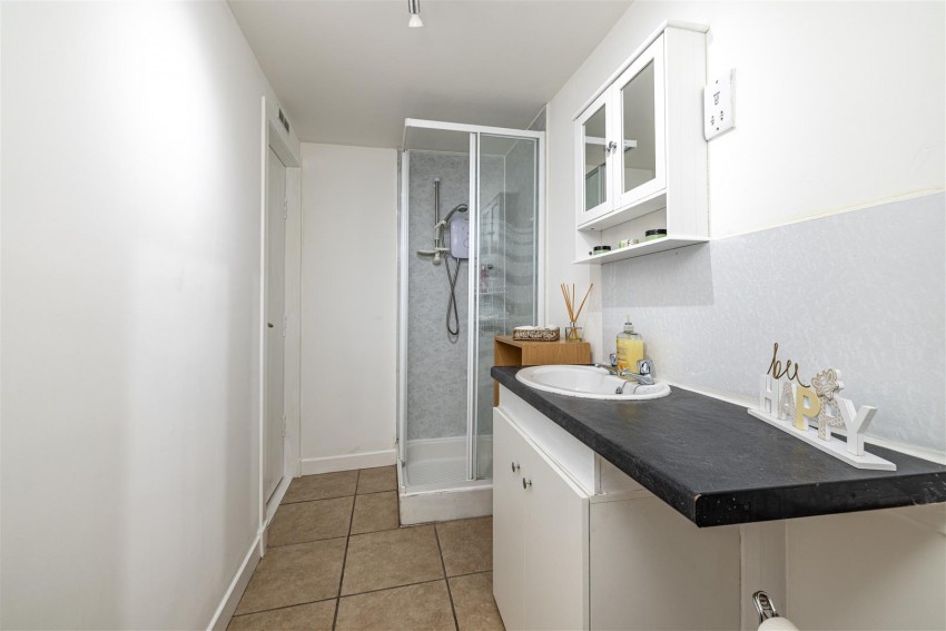 Images for 12/2 North Bridge Street, Hawick