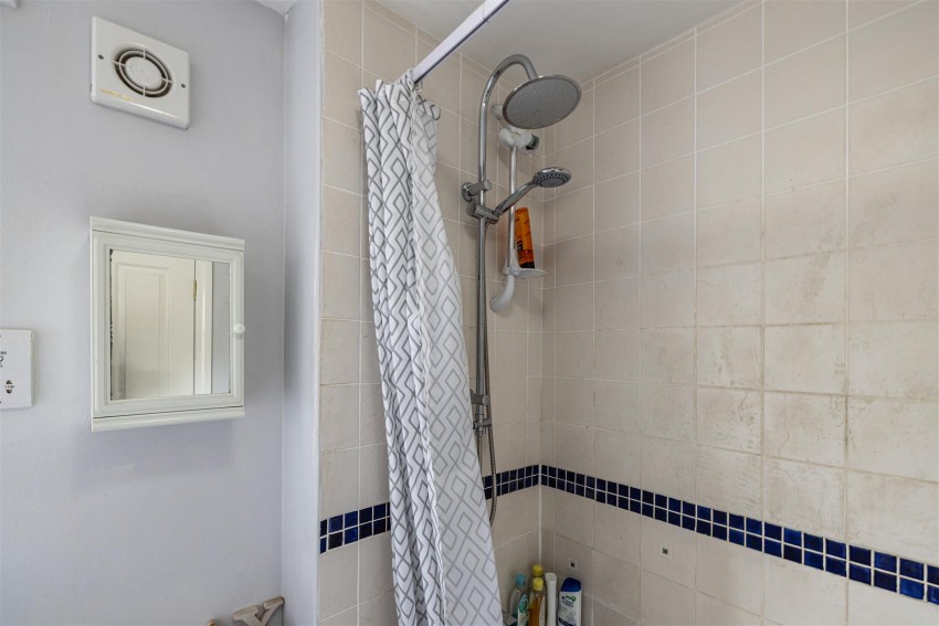 Images for 10 Annfield Gardens, Galashiels