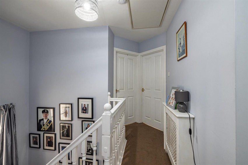 Images for 10 Annfield Gardens, Galashiels