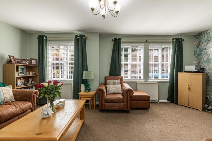 Images for 10 Annfield Gardens, Galashiels