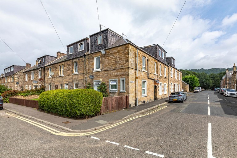 9 Douglas Place, Galashiels