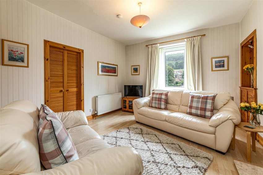 Images for 9 Douglas Place, Galashiels