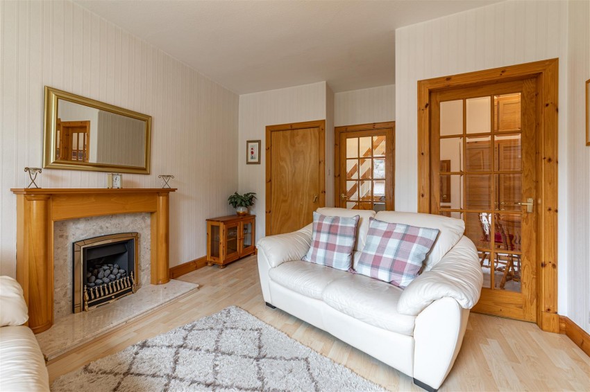 Images for 9 Douglas Place, Galashiels