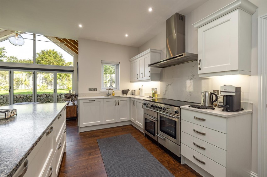 Images for Skirmish Hill, Lye Road, Darnick, Melrose