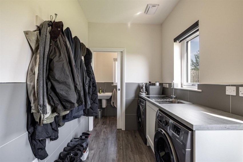 Images for Skirmish Hill, Lye Road, Darnick, Melrose