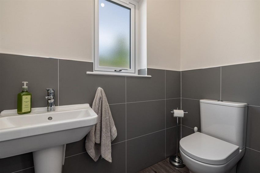 Images for Skirmish Hill, Lye Road, Darnick, Melrose