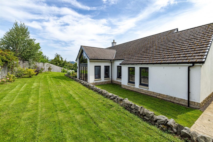 Images for Skirmish Hill, Lye Road, Darnick, Melrose