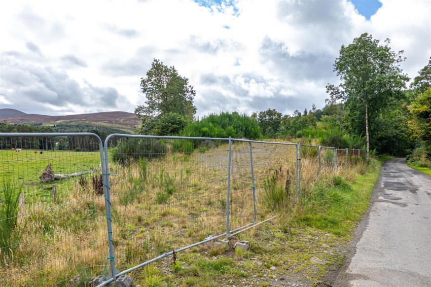 Images for Building Plot Nr. Rachan, Broughton