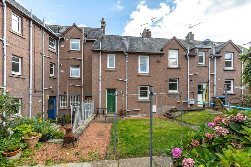 Images for 16 Morow Gardens, Melrose