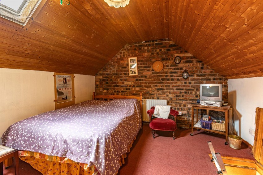 Images for 16 Morow Gardens, Melrose