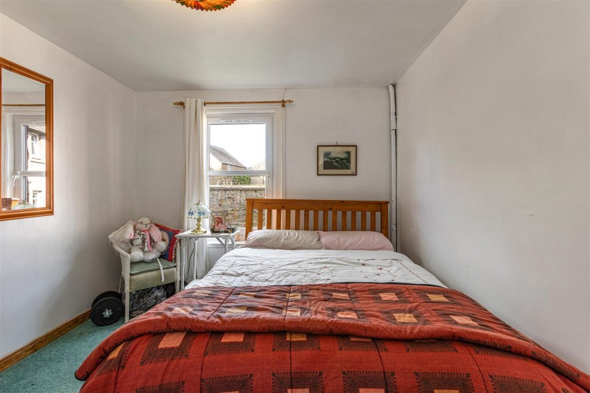 Images for 16 Morow Gardens, Melrose