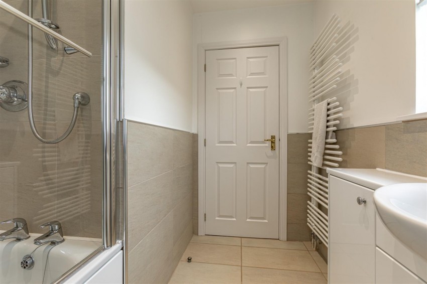 Images for 2 Waverley Gardens, Darnick, Melrose