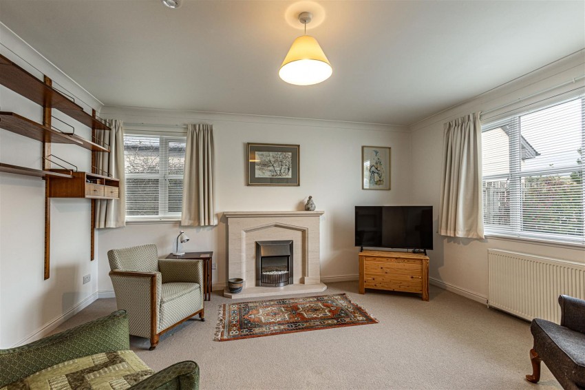 Images for 2 Waverley Gardens, Darnick, Melrose