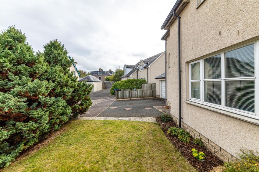Images for 2 Waverley Gardens, Darnick, Melrose