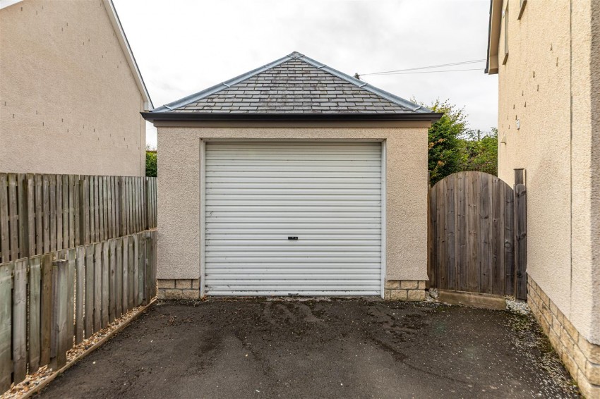 Images for 2 Waverley Gardens, Darnick, Melrose