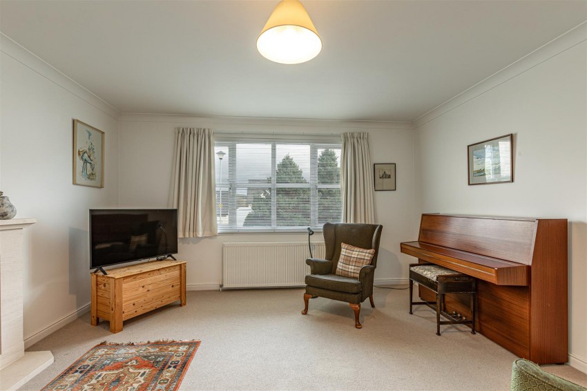 Images for 2 Waverley Gardens, Darnick, Melrose