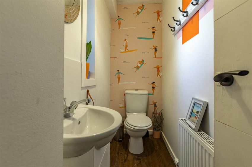 Images for 16 Stobshaw Place, Tweedbank, Galashiels