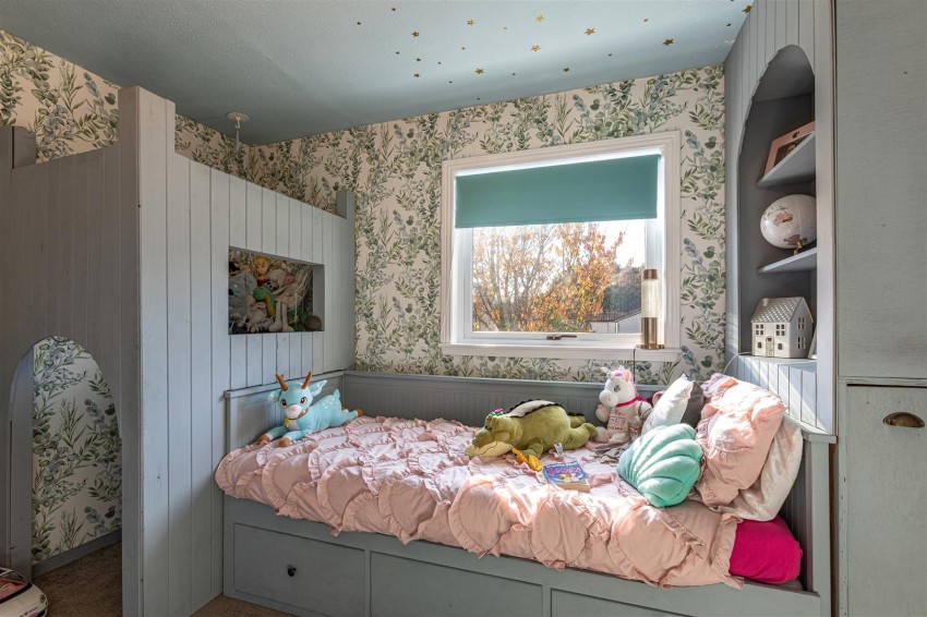 Images for 16 Stobshaw Place, Tweedbank, Galashiels