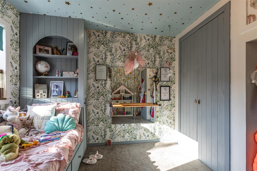 Images for 16 Stobshaw Place, Tweedbank, Galashiels