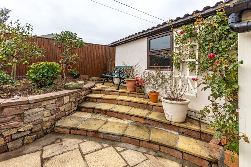 Images for 8 Eildon Terrace, Newtown St. Boswells, Melrose