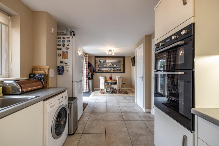 Images for 8 Knoll Park Avenue, Galashiels