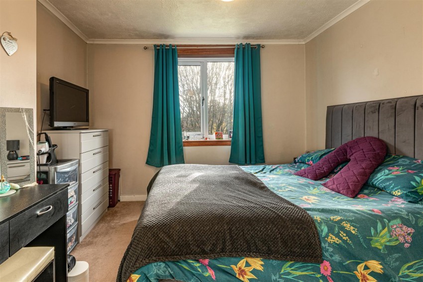 Images for 15 Balmoral Avenue, Galashiels