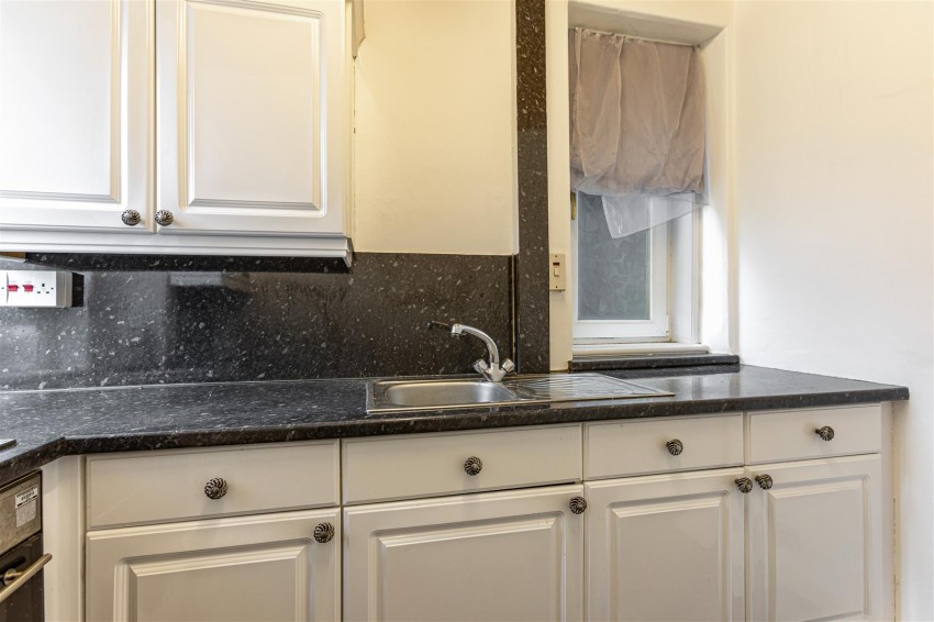 Images for 9 Millburn Place, Selkirk