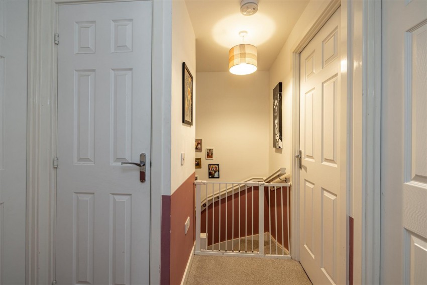 Images for 28 Knoll Park, Galashiels