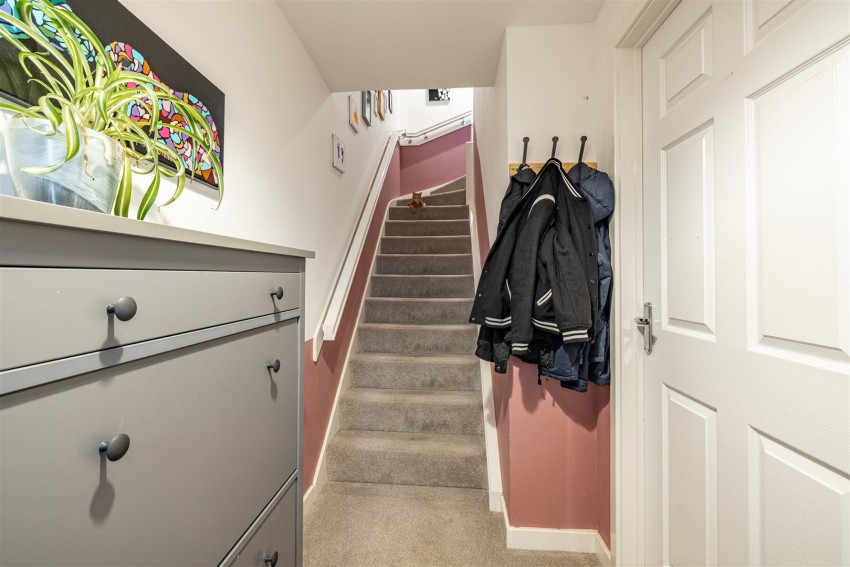 Images for 28 Knoll Park, Galashiels