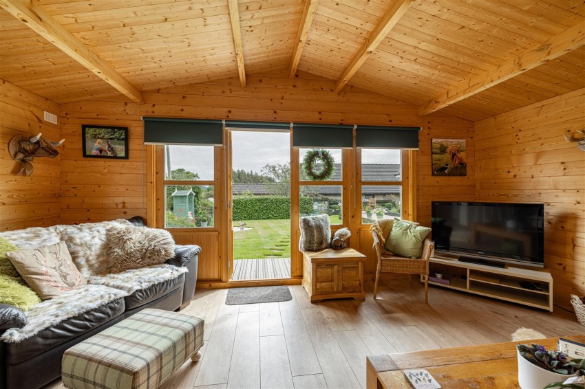 Images for 12 The Croft, Blainslie