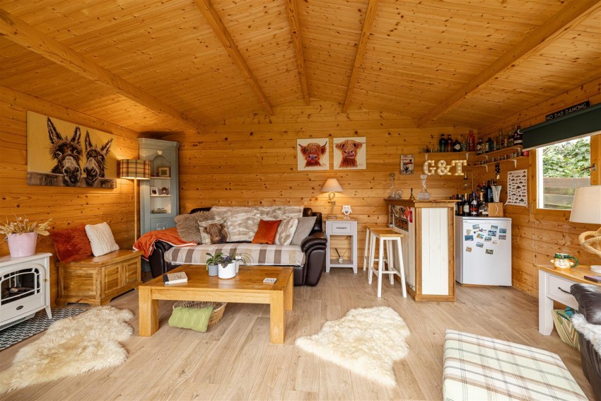 Images for 12 The Croft, Blainslie