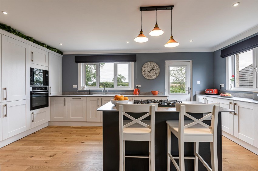 Images for 12 The Croft, Blainslie