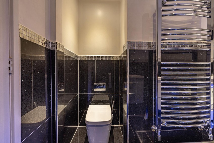 Images for 9 Elm Row, Galashiels